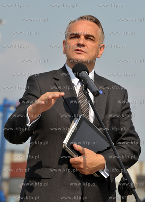 Wizyta wicepremiera Waldemara Pawlaka w gdanskim terminalu...