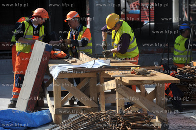 Prace przy budowie Olivia Point i Olivia Tower, ktore...