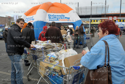Gdansk. Parking Galerii Przymorze. Akcja ekologiczna...