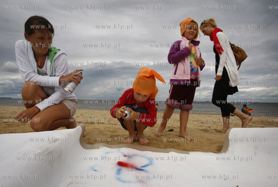 Gdansk Jelitkowo. Krasnoludki Na Plazy - happening...