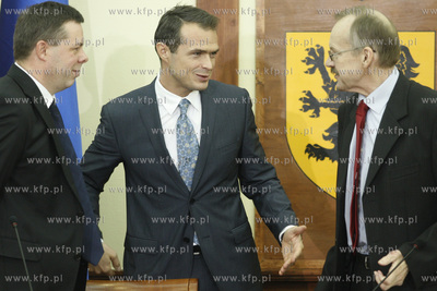 Gdansk. Ostatnia w III kadencji samorzadu sesja Sejmiku...