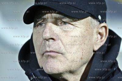 Gdynia. Ćwierćfinał Pucharu Polski w piłce nożnej...