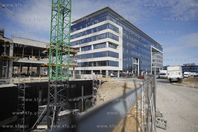 Biurowiec Olivia Gate przy ul. Grunwaldzkiej.
26.03.2012
fot....