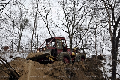 Wycinka drzew pod budowe trasy Pomorskiejpomorks Kolei...