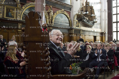 Gdańsk. Dwór Artusa. Uroczysta sesja Rady Miasta....