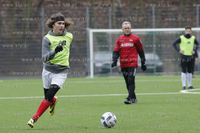 Gdansk. Boisko przy ul. Traugutta.  Sylwestrowy mecz...