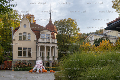 Gdańsk Wrzeszcz, ul. Jaśkowa Dolina. Nz. Halloweenowe...