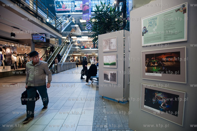 Gdansk. CH Manhattan. Wystawa prac nagrodzonych w XVI...