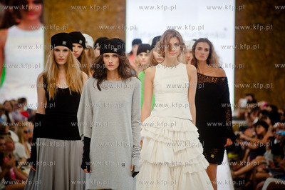 Sopot Art & Fashion Week.
Nz pokaz Natashy Pavluchenko
09.08.2013
fot....