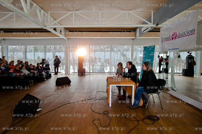 Sopot. Zatoka Sztuki. Charytatywne spotkanie z Piotrem...