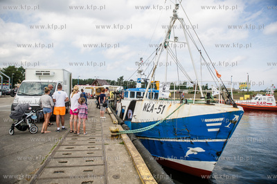 Morze Bałtyckie. Rybacy z Władysławowa, z kutra...