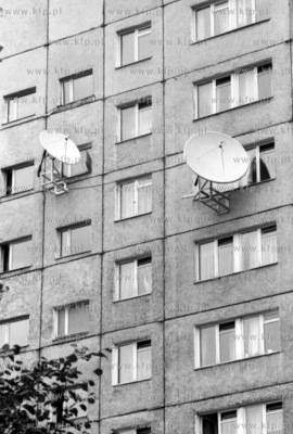 Na pierwsze ogromne anteny i odbiorniki telewizji satelitarnej...