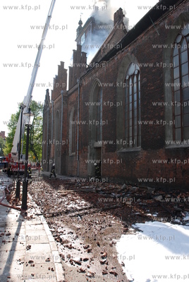 Pozar zabytkowego kosciola sw Katarzyny w Gdansku.Na...