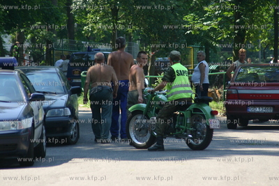 Arsenal amunicji znaleziony w poblizu plyty stadionu...