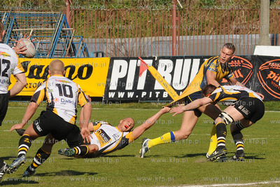 Stadion GOSiR w Gdyni. Dramatyczny mecz rugdy pomiedzy...