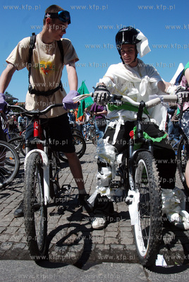 Najwieksza w Polsce uliczna demostracja rowerowa czyli...