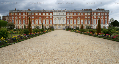 Wielka Brytania. Hampton Court - posiadlosc Henryka...
