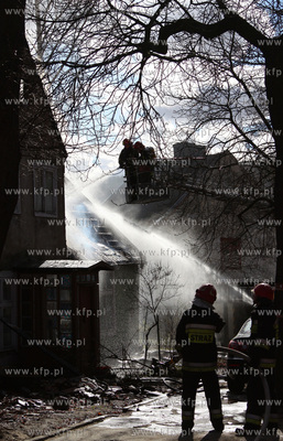 Pozar domu przy ulicy Trugutta 87 w Gdansku - Wrzeszczu....
