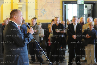 Dworzec kolejowy Gdynia Glowna oddany do uzytku po...