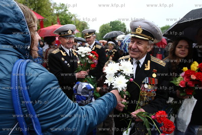 Kaliningrad , Rosja 09.05.2014 Parada na Placu Zwyciestwa...