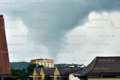 W samo poludnie nad Reda i Rumia tworzyla sie traba...