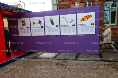 Wystawa #StolenMemory zrealizowana przez Arolsen Archives...