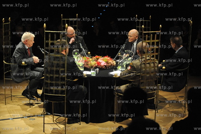 Gdansk. Filharmonia Baltycka. Areopag Gdanski. Debata...