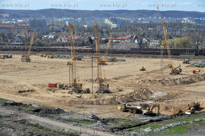 Budowa stadionu w Gdansku Letnicy. Mieszkancy Gdanska...