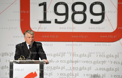 Obchody 20. rocznicy odzyskania wolnosci i upadku komunizmu....