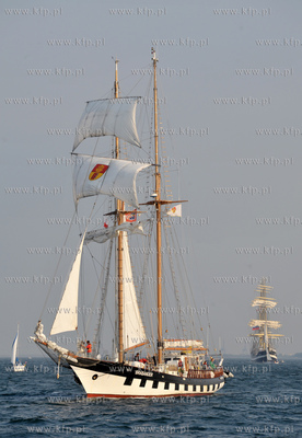 Wielka parada zaglowcow po Zatoce Gdanskiej na zakonczenie...