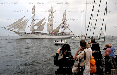 Wielka parada zaglowcow po Zatoce Gdanskiej na zakonczenie...