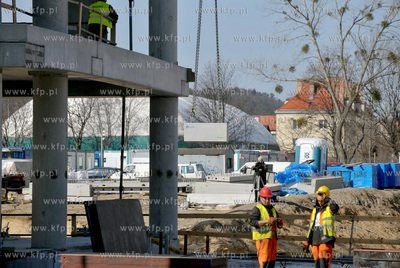 Uroczyste poswiecenie i wmurowanie kamienia wegielnego...
