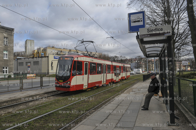 Gdańsk Siedlce. Ul Kartuska pomędzy 195 a 205. Tramwaj...
