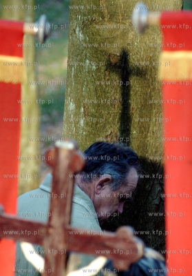 Droga Krzyzowa w Kalwarii Wejherowskiej.
09.04.2004
fot....