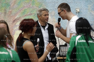 Gdansk Zaspa. Pilkarski turniej dzikich druzyn Do przerwy...