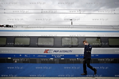 Miedzynarodowe Targi Gdanskie. Wloski pociag Pendolino...