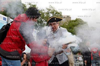 Gdańsk. Festyn z Pompą na Żabim Kruku, podczas którego...