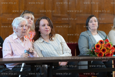 Najlepszy Opiekun / Opiekunka roku 2005 - Nagroda Prezydenta...