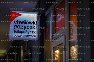 Gdańsk, Podwale Staromiejskie. Punkt usługowy oferujący...