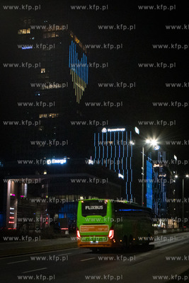 Gdańsk. Olivia Business Centre. Nz. Solidarni z Ukrainą...