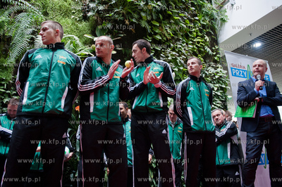 Gdansk. Galeria Przymorze. Prezentacja I druzyny Lechii...