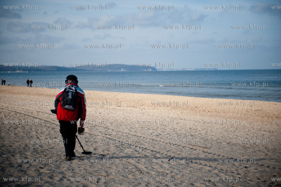 Gdansk. Sloneczne popoludnie na plazy w Jelitkowie.
09.03.2012
fot....