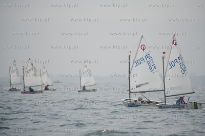 Zatoka Gdanska. Regaty Puchar Trenerow dla klasy Optimist...