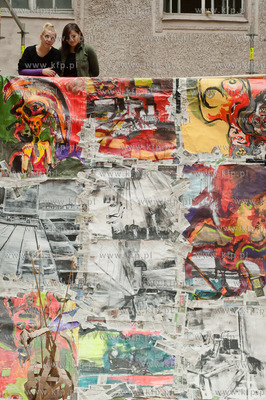 Gdansk. Gmach Glowny Politechniki Gdanskiej. Dziedziniec...