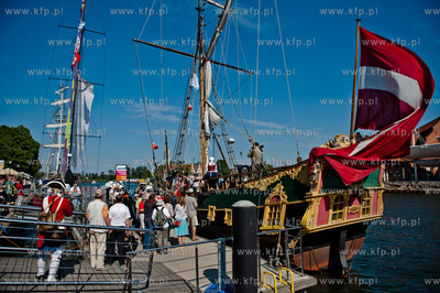 Gdansk. Rybackie Pobrzeze. Baltic Sail. Inscenizacja...