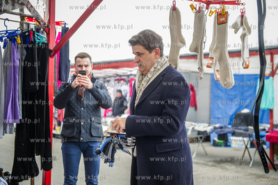 Gdansk. Targowisko - Rynek Elblaska. Spotkanie kandydata...