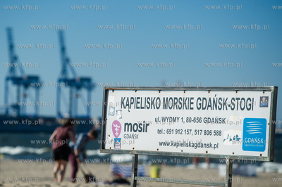 Gdansk. Letni wypoczynek na plazy miejskiej Stogi....