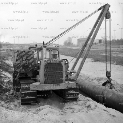 Dzwig Caterpillar stojący w Porcie Północnym w Gdańsku....