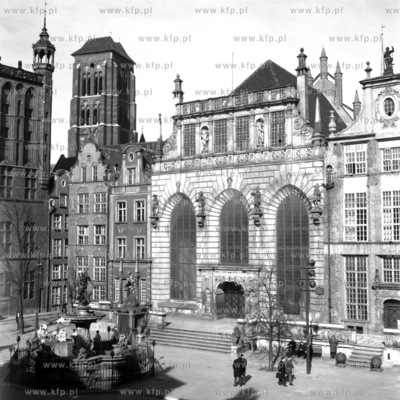 Długi Targ w Gdańsku. (lata60).
1962
0004865z
Fot....