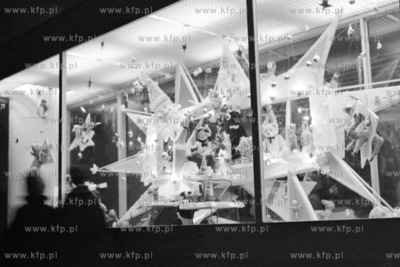 Świąteczna witryna sklepowa. (lata60)
1961
Fot. Zbigniew...